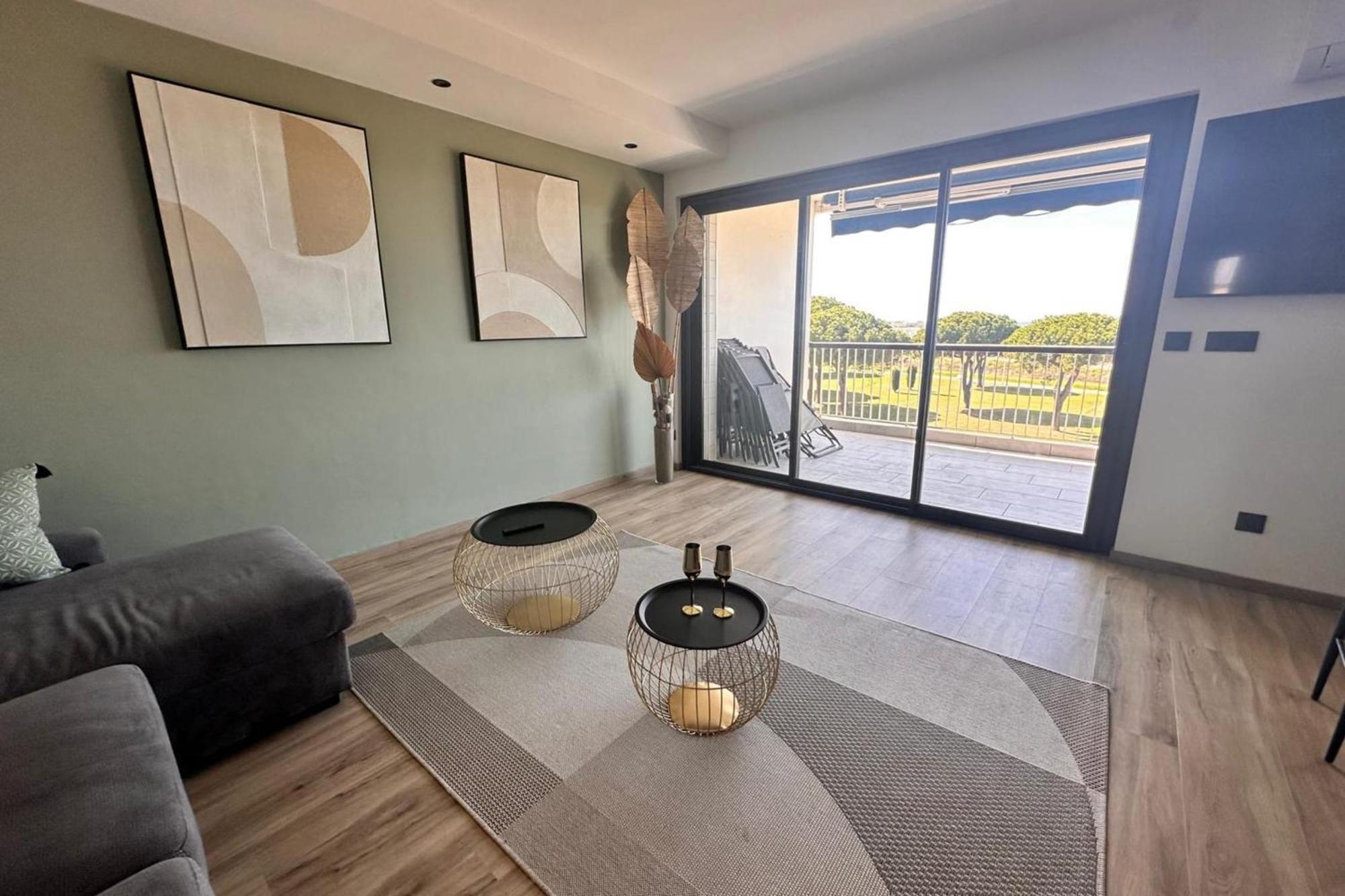 Le Mistral Appartement Standing Avec Vue Mer Exceptionnelle En 1Ere Ligne لو غراو دو روا المظهر الخارجي الصورة