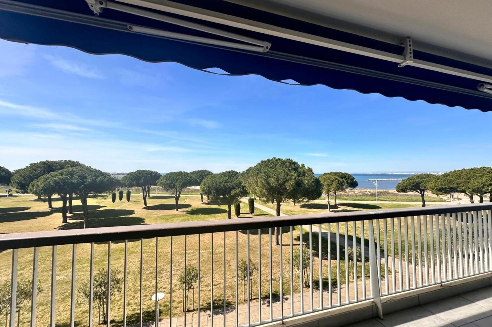 Le Mistral Appartement Standing Avec Vue Mer Exceptionnelle En 1Ere Ligne لو غراو دو روا المظهر الخارجي الصورة